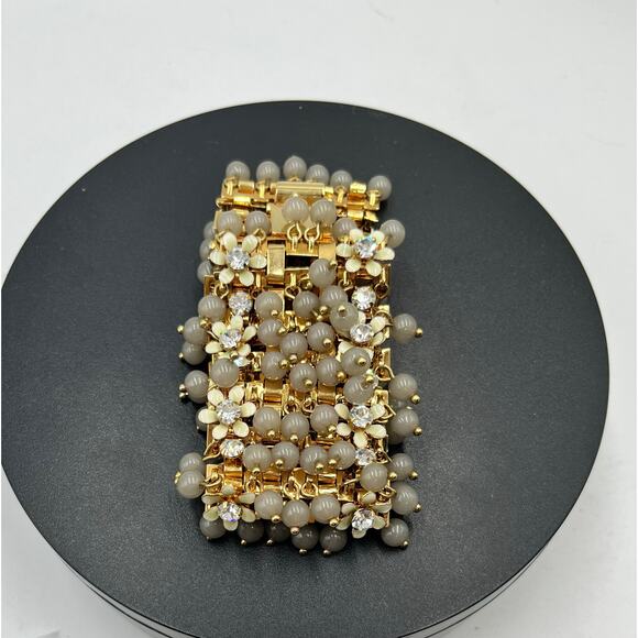 J. Crew Cluster Crystal Flowers Grey Lucite Beads Statement Cha Cha Bracelet - Picture 8 of 8